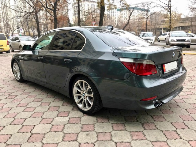 BMW530iE602003