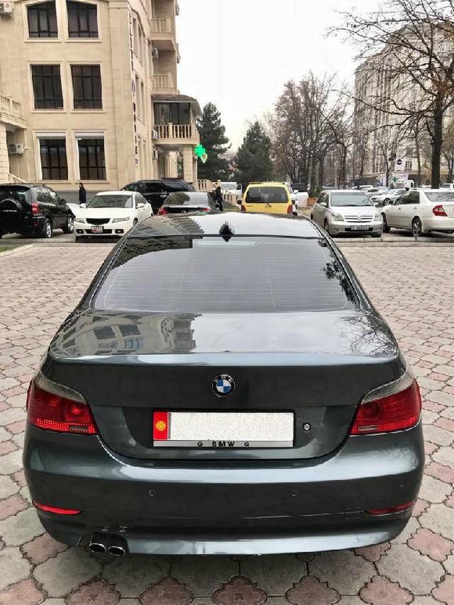 BMW530iE602003
